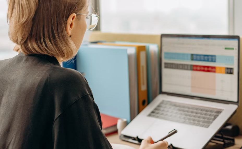 ABA practice management software helping clinic staff manage scheduling and reporting with therapylake